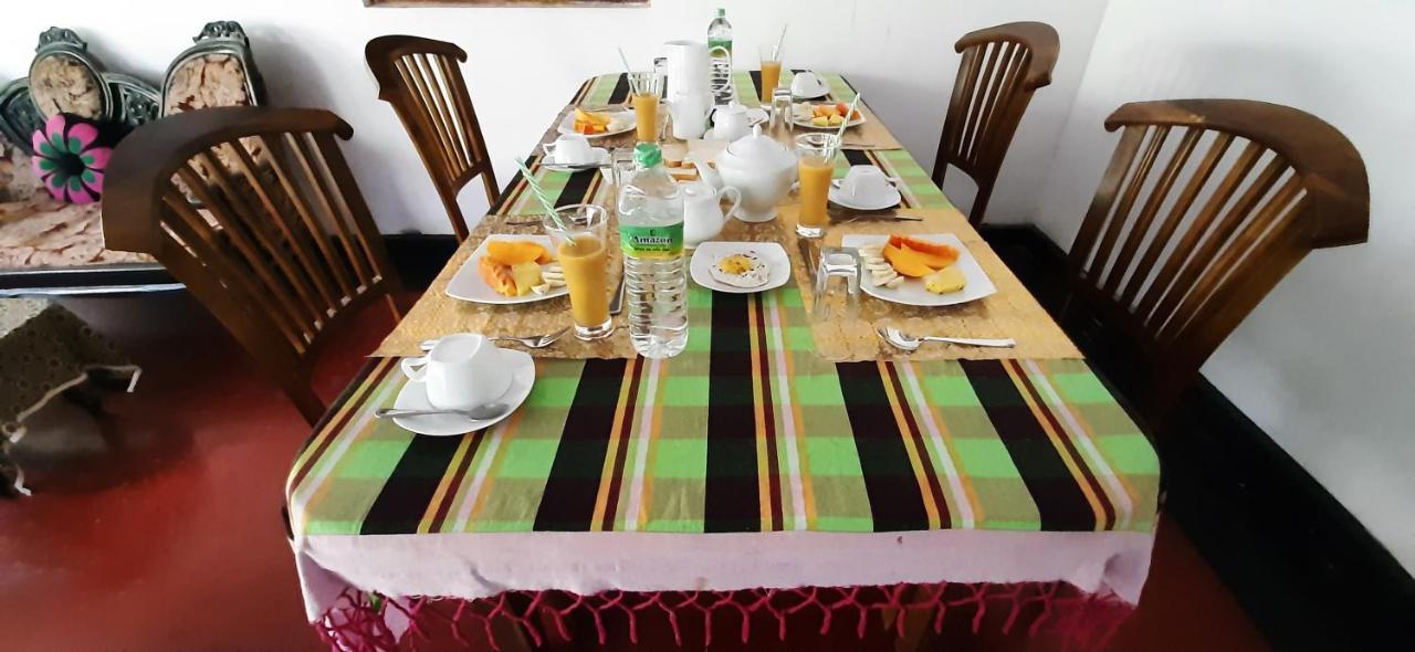 Galaxy View Homestay Сігірія Екстер'єр фото